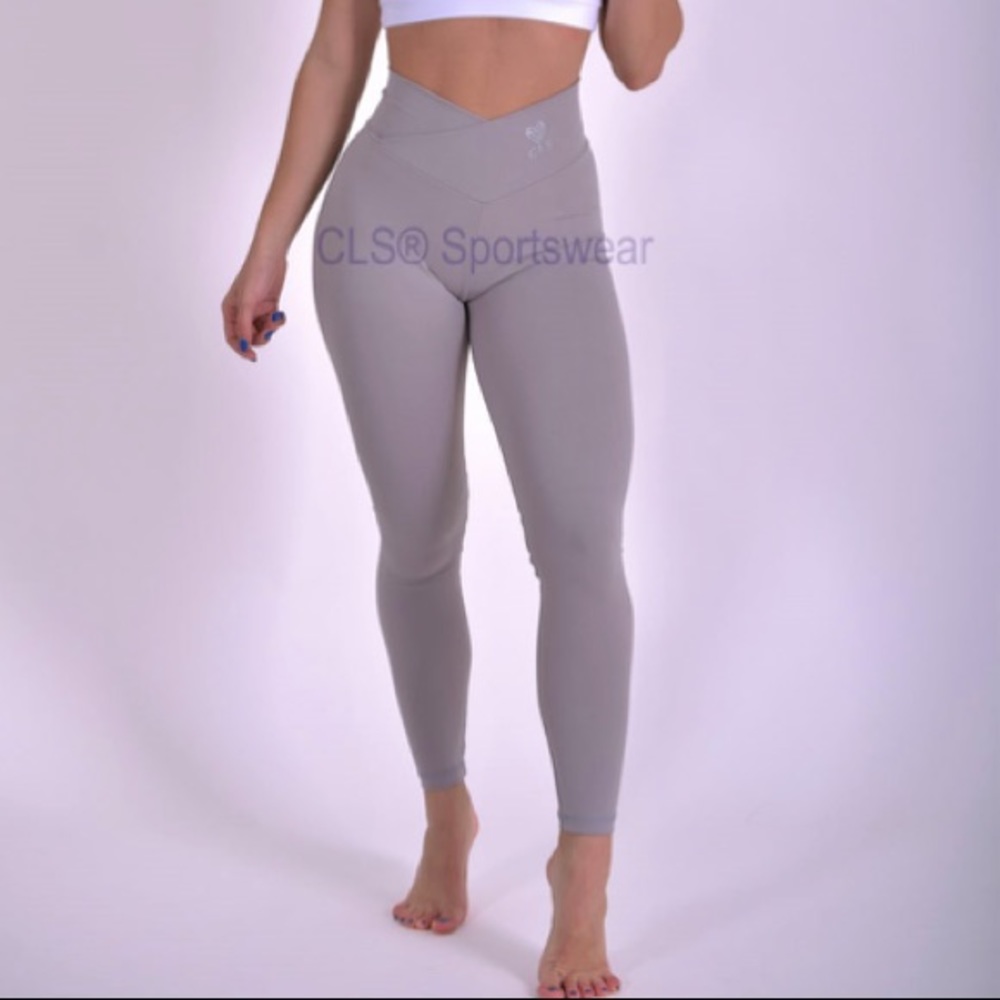 7/8 length CLS Sportswear shape grey leggings